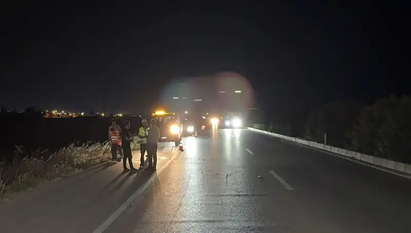 Adana'da Üç Araçlı Zincirleme Trafik Kazasında Yaralılar Var!