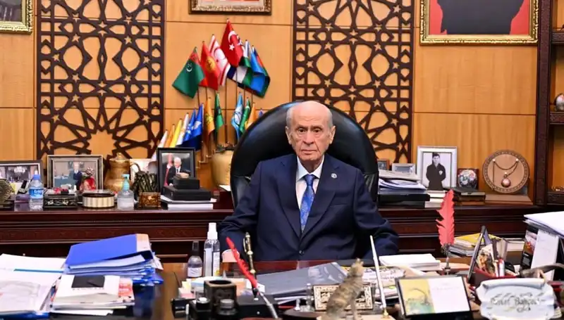 MHP Lideri Bahçeli, Galatasaray’ın Şampiyonluğunu Coşkuyla Kutladı