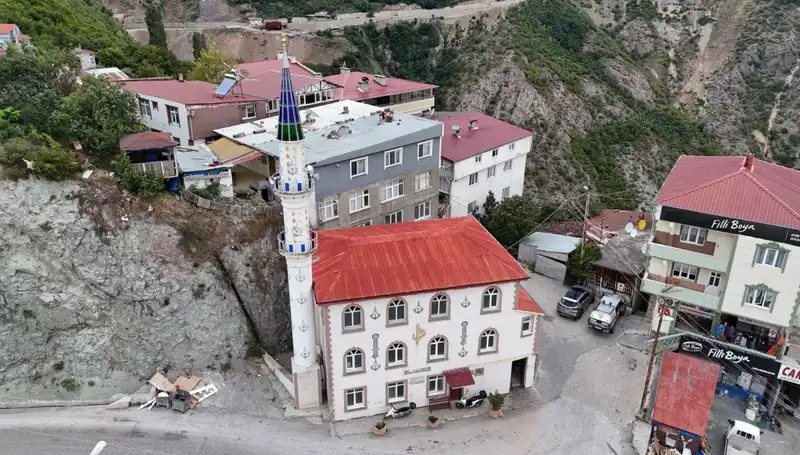 Türkiye’nin Dört Bir Yanından Çelik Minare Siparişleri Yağmuru: Nedenleri ve Maliyetleri