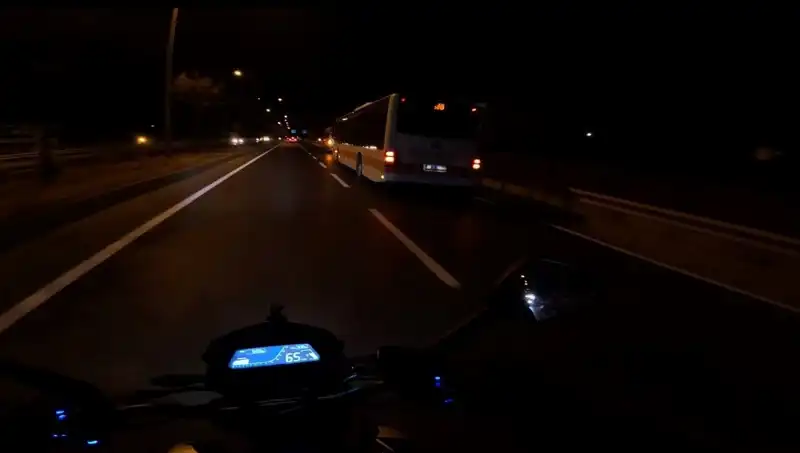 Otobüs Kazası: 41 Yaşındaki Adam Ağır Yaralandı