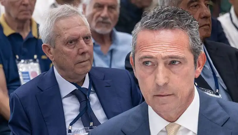 Fenerbahçe Divan Kurulu'nda Gergin Anlar: Aziz Yıldırım Adaylık Açıklamasıyla Gündeme Geldi