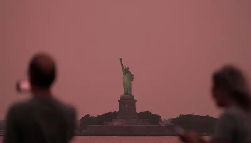 Kanada Yangınlarının Dumanı: New York’ta Zatürre Alarmı