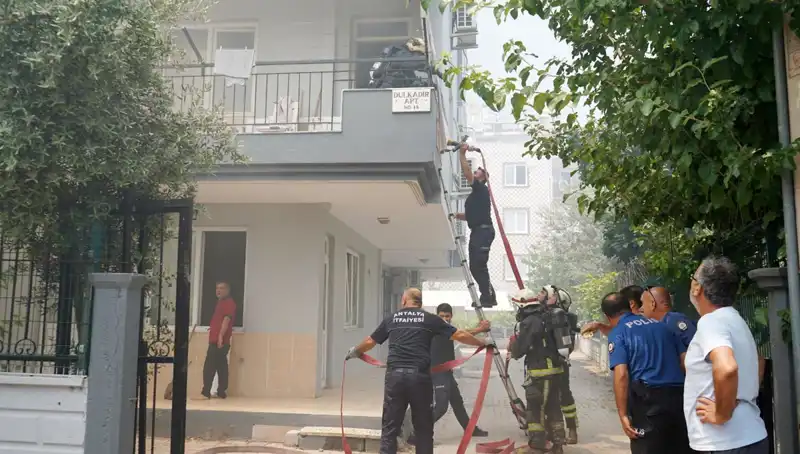 Arkadaş Kavgası Alev Alev! Daireler Alev Alev Yandı
