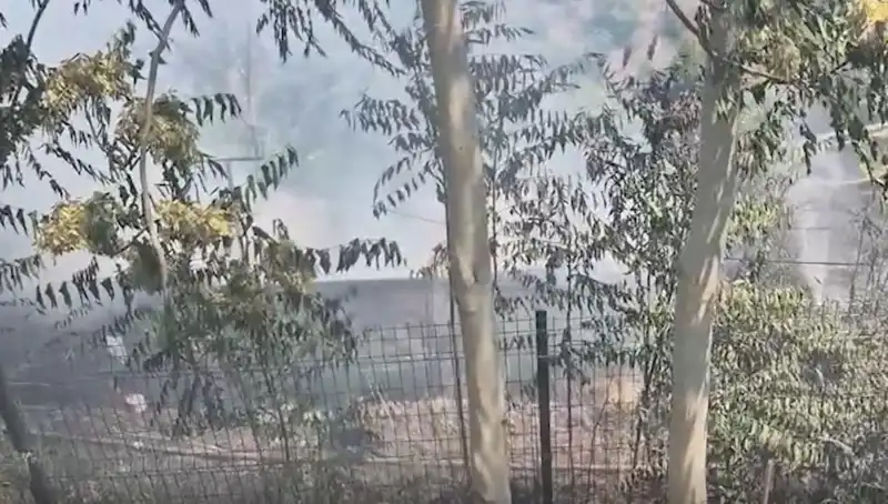 Sultangazi’de Otluk Alan Yangını: Gecekondu Küle Döndü
