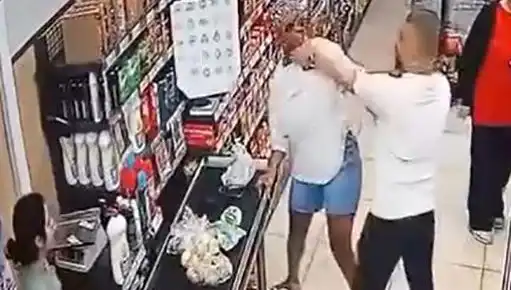 Çocuğunun Önünde Kadına Saldıran Adam, Market Kasa Sırasında Sarsıcı Anlar Yaşattı