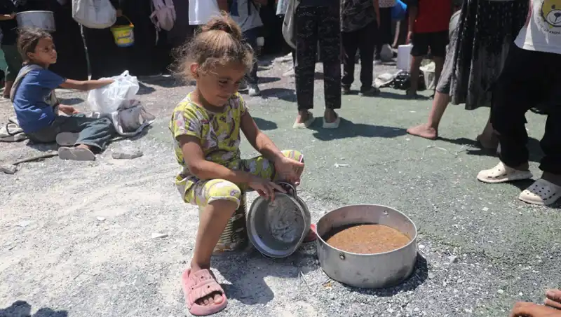 Gazze'de Çocukların Ekmek İçin Feryadı: Açlık ve Umutsuzluk