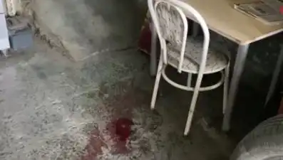 Sandalyeden Düşen Adamın Korkunç Kazası: Hayati Tehlike!