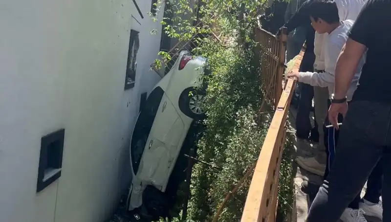 Kağıthane'de Olay Yaratan Kaza: Metrelerce Sürüklenen Araçların Hikayesi