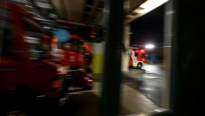 Konya'da Büyük Yangın: İş Yerinde 4 Kişi Dumandan Etkilendi