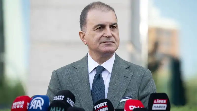 Ömer Çelik'ten Özel'in Açıklamalarına Sert Yanıt: "Yok Hükmündedir"