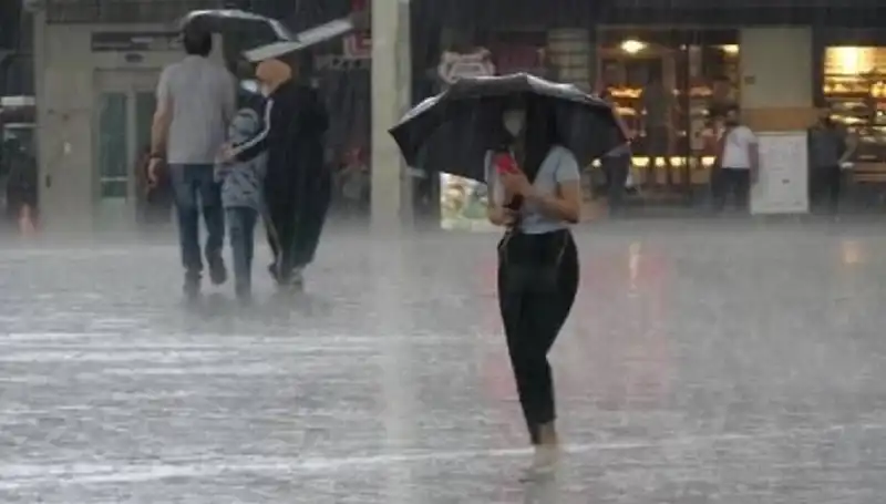 Marmara Bölgesi'nde Serin Havalar Başlıyor: 14 ile Yağış Uyarısı Yapıldı!