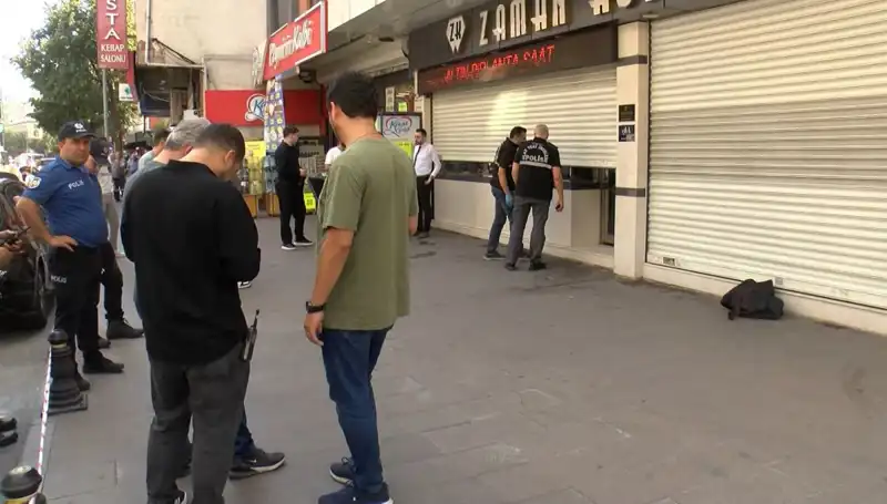 Güpegündüz Cadde Ortasında Kuyumcu Soyma Girişimi: Ekip Gözaltına Alındı