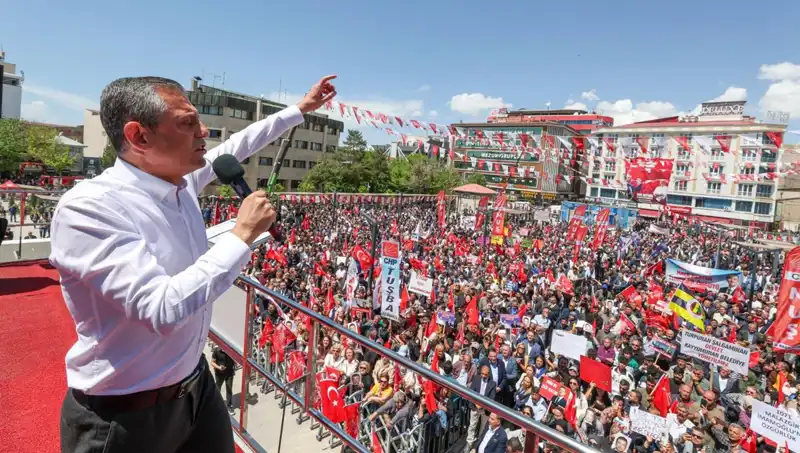 Özgür Özel'den Çarpıcı Açıklama: Örgüt Silah Bırakmalı mı?