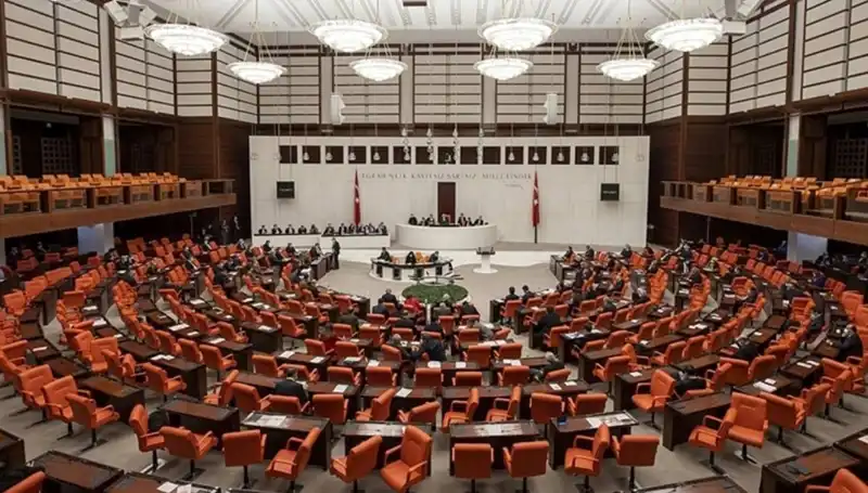 Meclis'te Gıda Zehirlenmesi İddiaları: Hasan Turan'dan Çarpıcı Açıklama