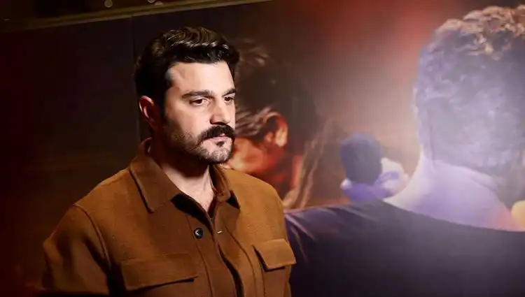 Murat Göğebakan: Kalbim Yaralı Dizisinin Kadrosundaki Yıldız İsimler