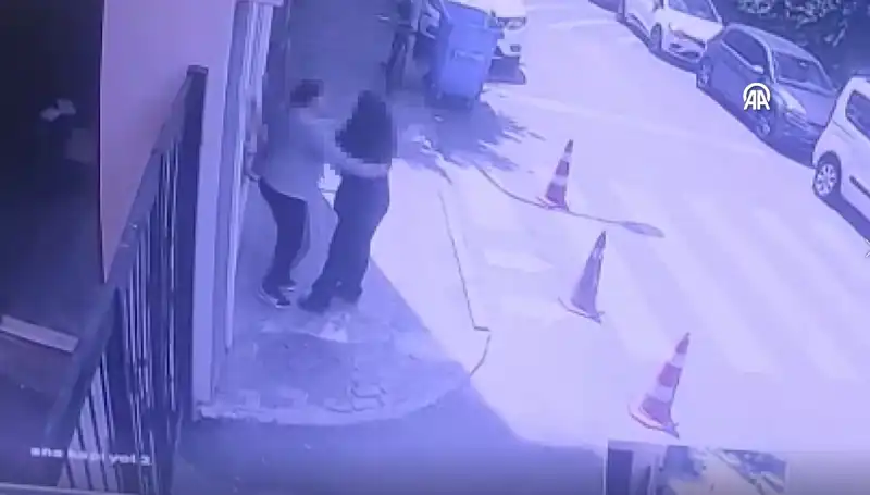 İstanbul'da Lise Tuvaletinde Yaşanan Dehşet: Olayın Detayları
