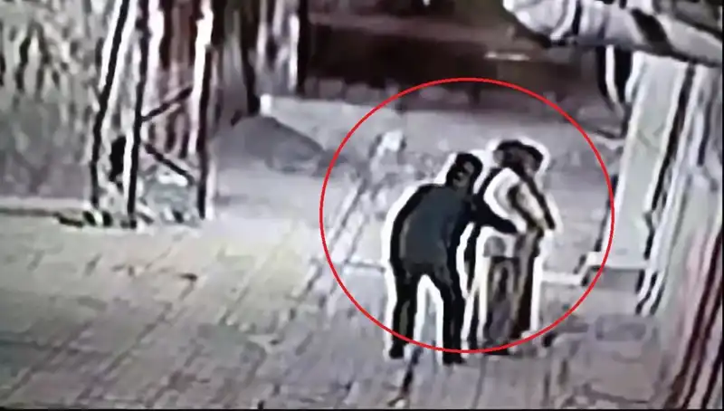 Kapkaççılara Karşı Akıllı Operasyon: Polisler Pazarcı ve Simitçi Kılığına Girdi