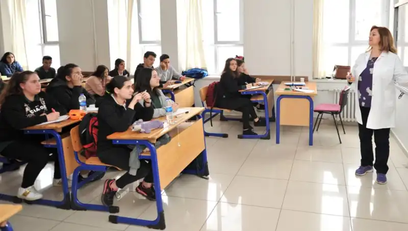 2025 LGS Lise Kayıt Tarihleri ve Süreci Detaylıca Açıklanıyor