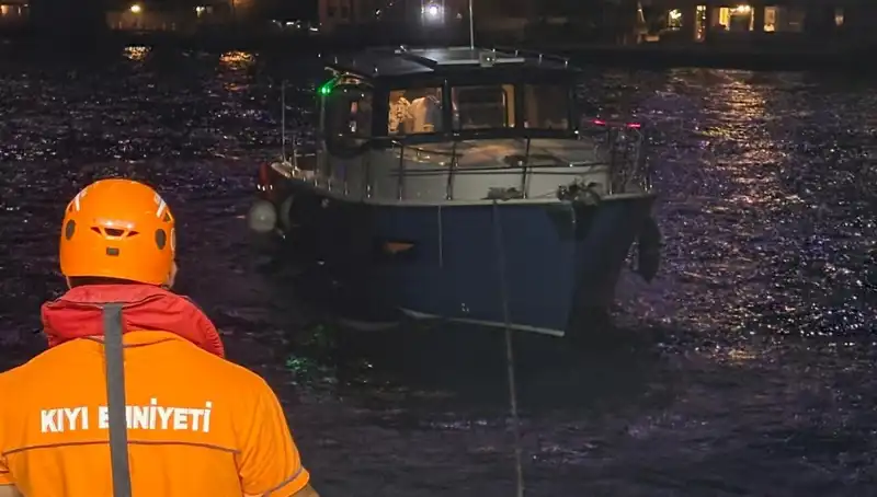 Baltalimanı'nda Denizde Panik: Bir Anda Su Almaya Başladı!