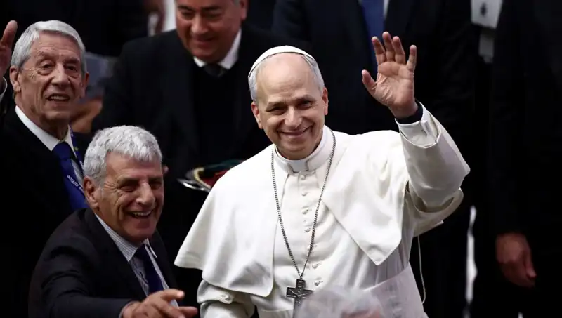 Papa Leo'nun Soyadı: Gizemli Aşk Hikayesinin Perdesini Aralıyoruz