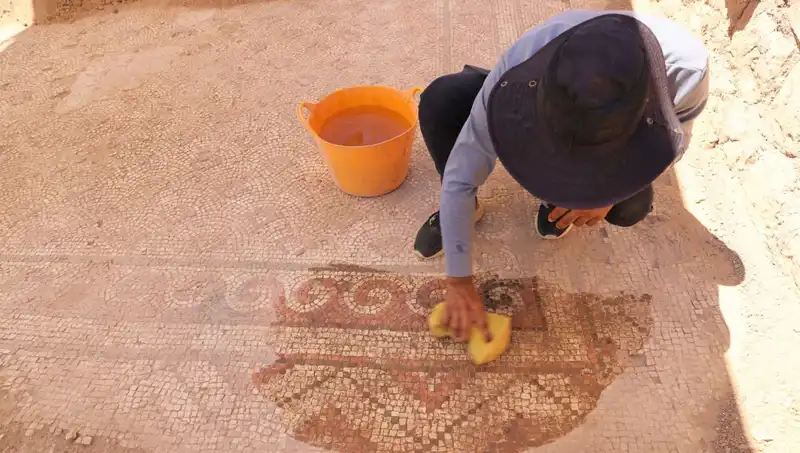 Mardin'de Bin 500 Yıllık Mozaik Keşfi: Tarihin İzleri Ortaya Çıktı