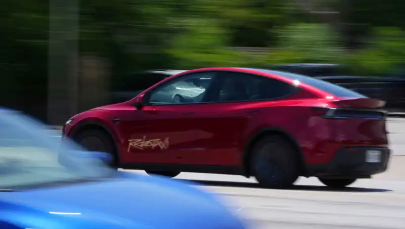 Tesla’nın Robotaxi Denemesi Fiyaskoya Dönüştü: Hız Sınırı Aşıldı