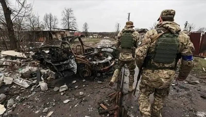 Rusya'nın Luhansk'taki Kontrolü: Stratejik Başarı mı, Sürekli Bir Kriz mi?