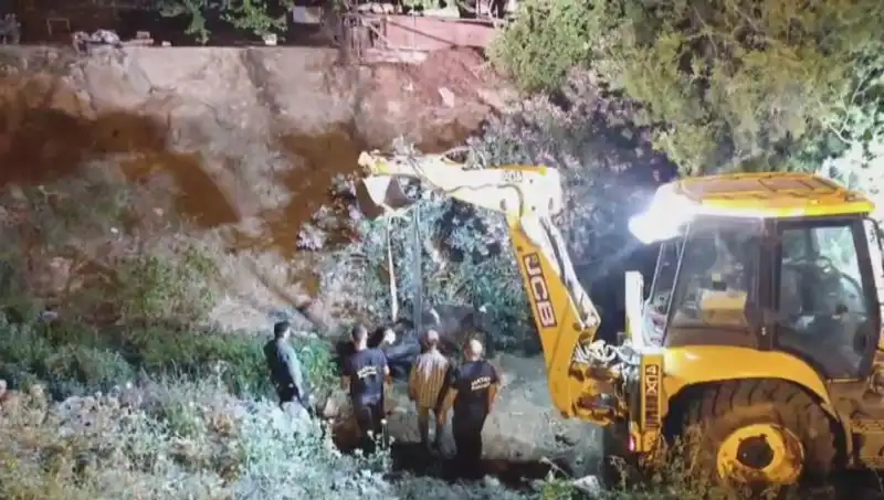 Hatay'da İneğin Kurtarılması İçin Düzenlenen Operasyonun Detayları